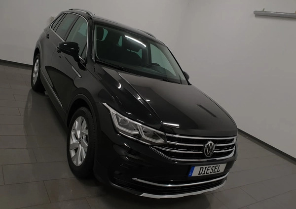 Volkswagen Tiguan cena 124999 przebieg: 126000, rok produkcji 2022 z Debrzno małe 781